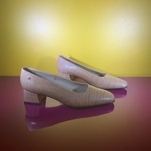 Etienne Aigner Astoria Pumps